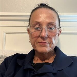 Meet your Posher, Tina